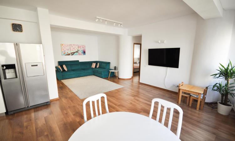 Piata Unirii metrou Apartament 2 camere Bloc 2006