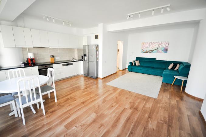 Piata Unirii metrou  Apartament 2 camere Bloc 2006