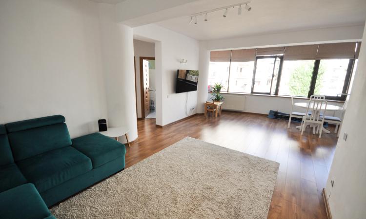 Piata Unirii metrou Apartament 2 camere Bloc 2006
