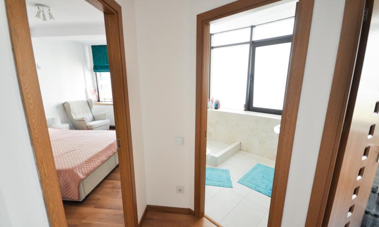 Piata Unirii metrou Apartament 2 camere Bloc 2006