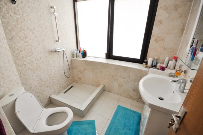 Piata Unirii metrou  Apartament 2 camere Bloc 2006