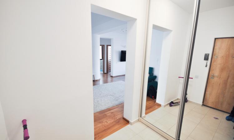 Piata Unirii metrou Apartament 2 camere Bloc 2006