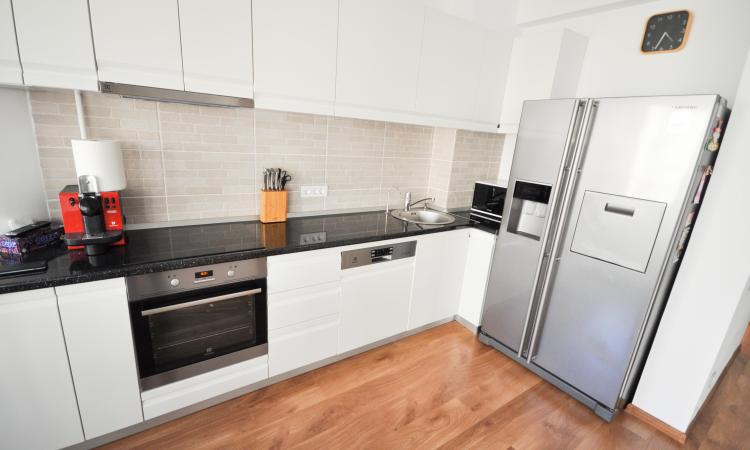 Piata Unirii metrou Apartament 2 camere Bloc 2006