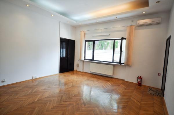 Unirii Tribunal Spatiu birouri in Vila Parter 3 camere