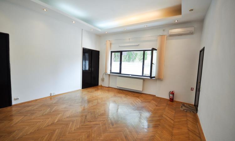 Unirii Tribunal Spatiu birouri in Vila Parter 3 camere