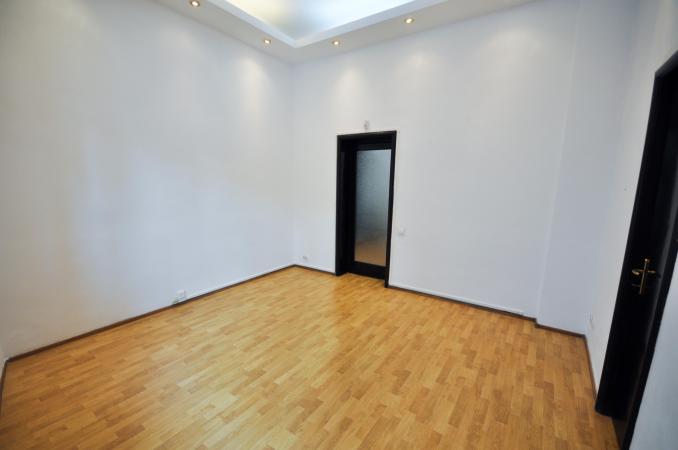 Unirii Tribunal Spatiu birouri in Vila Parter 3 camere