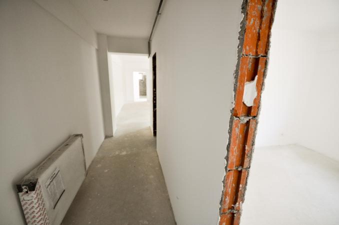 Calea Calarasilor Delea Muncii Apart 3 camere Curte 100mp Comision 0