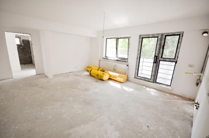 Calea Calarasilor Delea Muncii Apart 3 camere Curte 100mp Comision 0