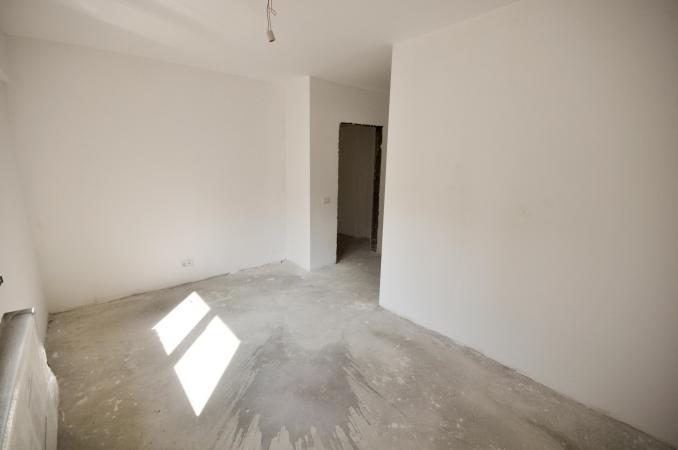 Calea Calarasilor Delea Muncii Apart 3 camere Curte 100mp Comision 0