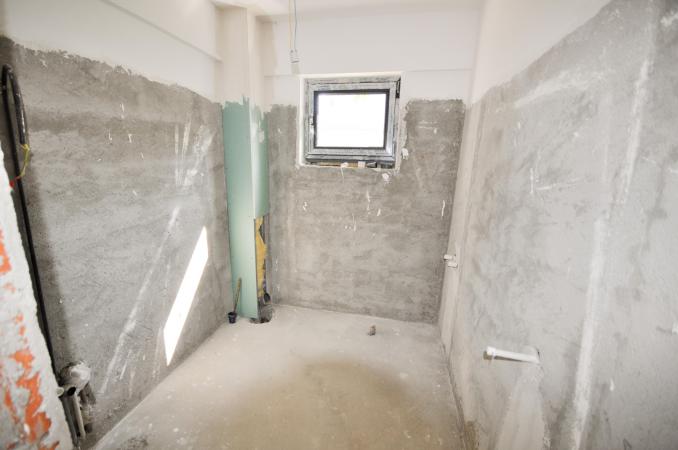 Calea Calarasilor Delea Muncii Apart 3 camere Curte 100mp Comision 0