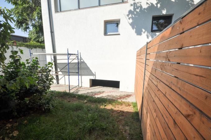 Calea Calarasilor Delea Muncii Apart 3 camere Curte 100mp Comision 0
