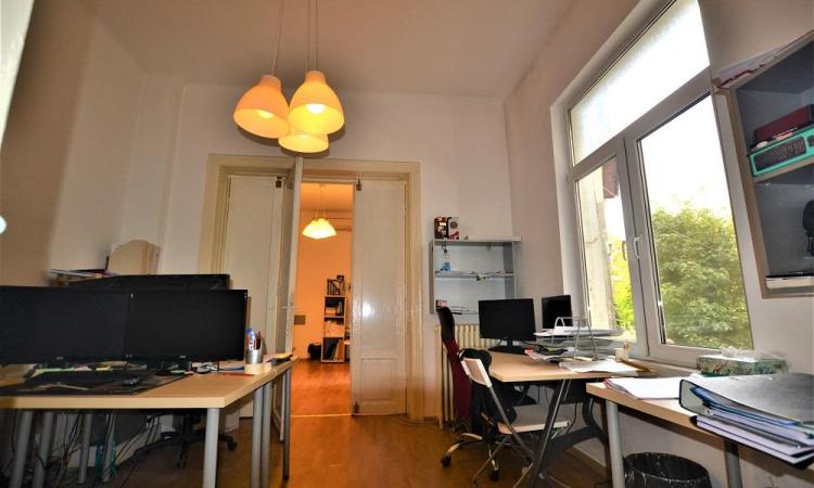 Apartment 3 Rooms Romana