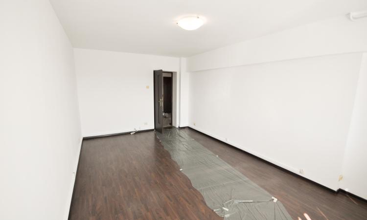 Bulevardul Unirii Rond Alba Iulia Spatiu birouri 5 camere Decomandat