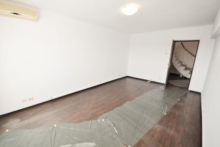 Bulevardul Unirii Rond Alba Iulia Spatiu birouri 5 camere Decomandat