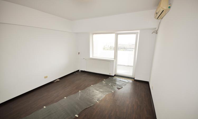 Bulevardul Unirii Rond Alba Iulia Spatiu birouri 5 camere Decomandat