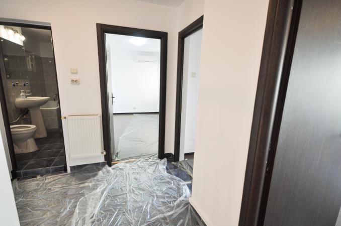Bulevardul Unirii Rond Alba Iulia Spatiu birouri 5 camere Decomandat