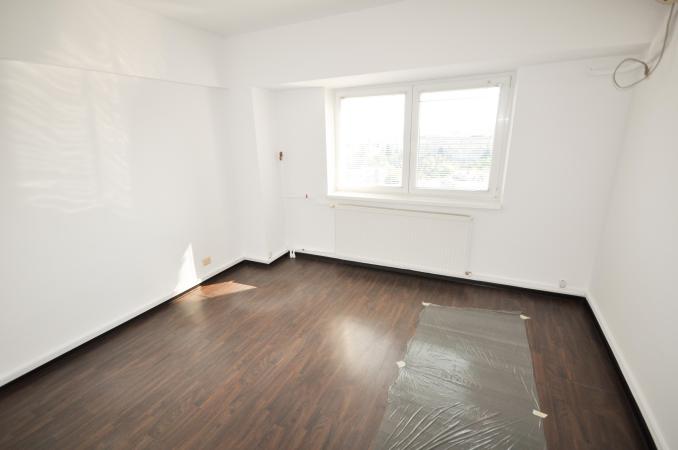 Bulevardul Unirii Rond Alba Iulia Spatiu birouri 5 camere Decomandat