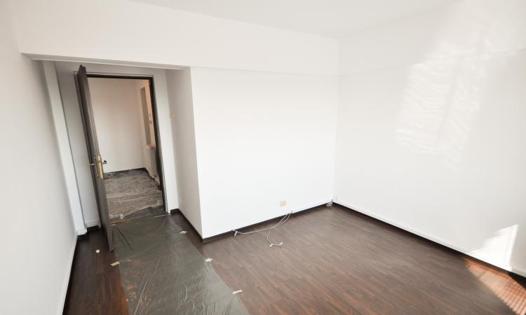 Bulevardul Unirii Rond Alba Iulia Spatiu birouri 5 camere Decomandat