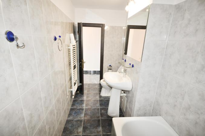 Bulevardul Unirii Rond Alba Iulia Spatiu birouri 5 camere Decomandat