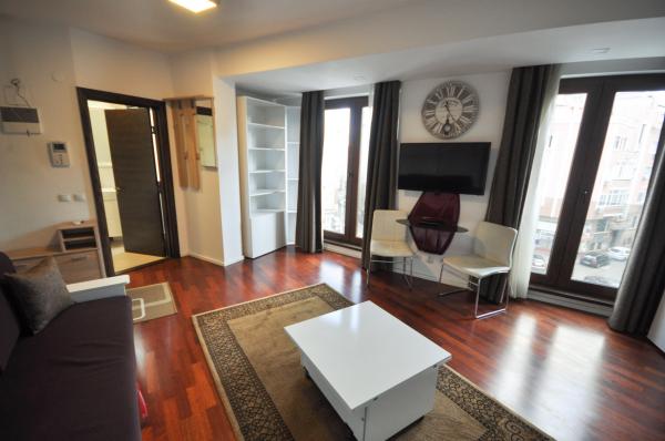 Universitate Batistei Armeneasca Studio 36mp Bloc Nou