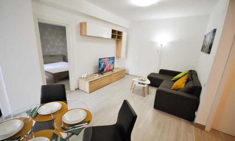 Piata Unirii Apartament 2 camere Bloc Nou Centrala Parcare