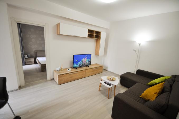 Piata Unirii Apartament 2 camere Bloc Nou Centrala Parcare