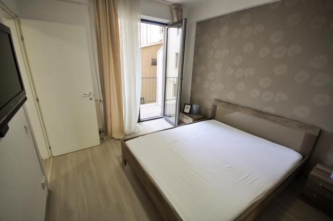 Piata Unirii Apartament 2 camere Bloc Nou Centrala Parcare