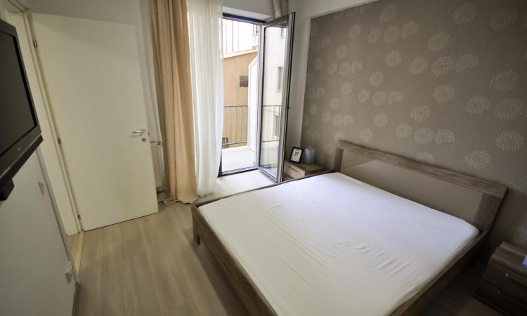 Piata Unirii Apartament 2 camere Bloc Nou Centrala Parcare