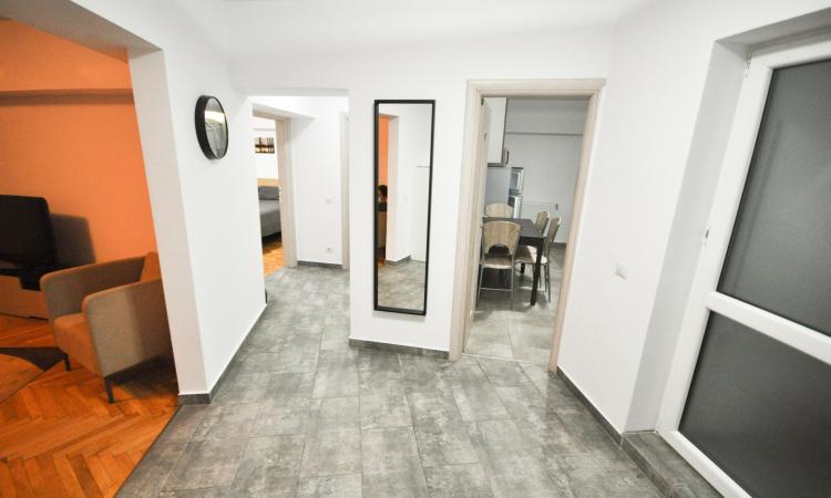 Bulevardul Unirii metrou Apartament Decomandat 3 camere