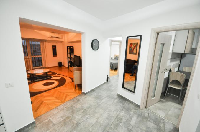 Bulevardul Unirii metrou Apartament Decomandat 3 camere