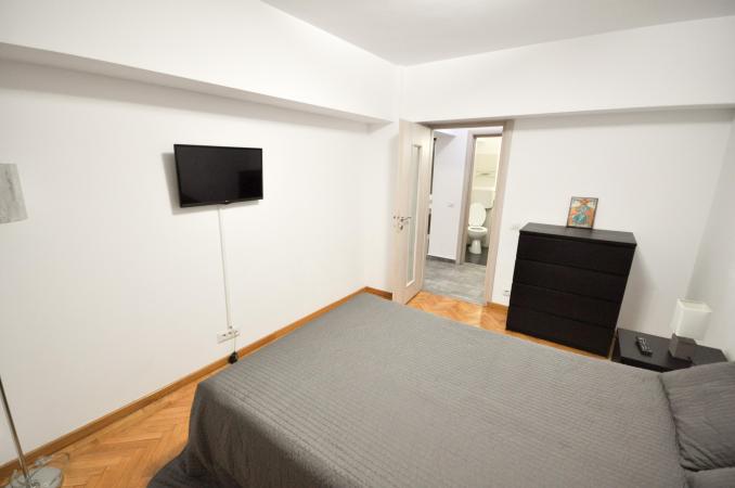 Bulevardul Unirii metrou Apartament Decomandat 3 camere