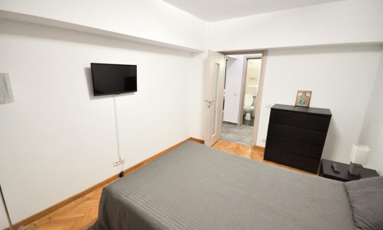 Bulevardul Unirii metrou Apartament Decomandat 3 camere