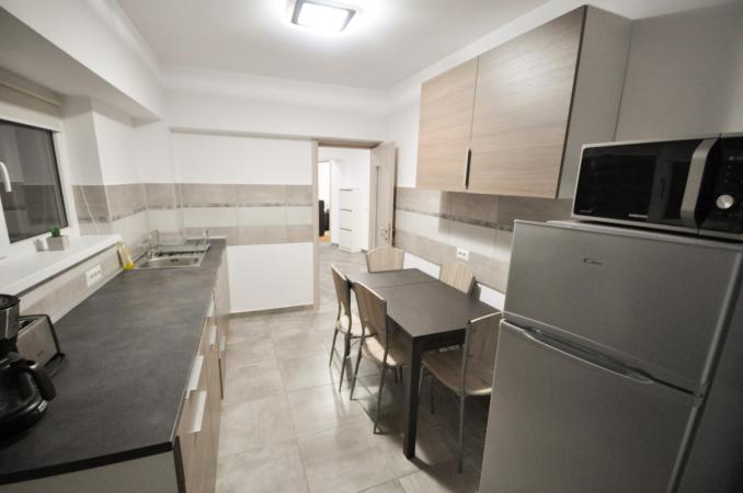 Bulevardul Unirii metrou Apartament Decomandat 3 camere