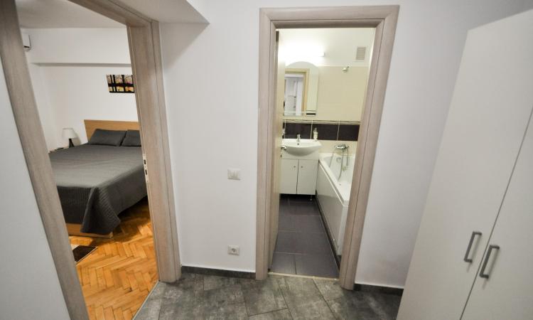 Bulevardul Unirii metrou Apartament Decomandat 3 camere