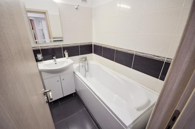 Bulevardul Unirii metrou Apartament Decomandat 3 camere