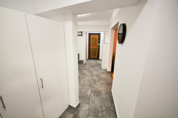 Bulevardul Unirii metrou Apartament Decomandat 3 camere