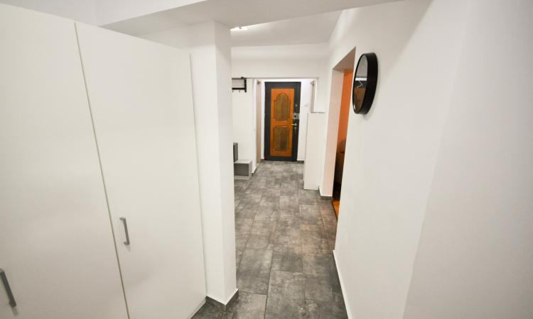 Bulevardul Unirii metrou Apartament Decomandat 3 camere