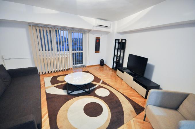 Bulevardul Unirii metrou Apartament Decomandat 3 camere