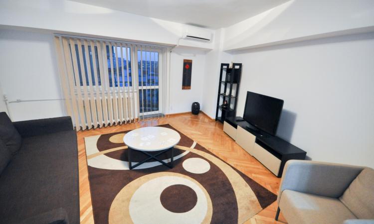 Bulevardul Unirii metrou Apartament Decomandat 3 camere
