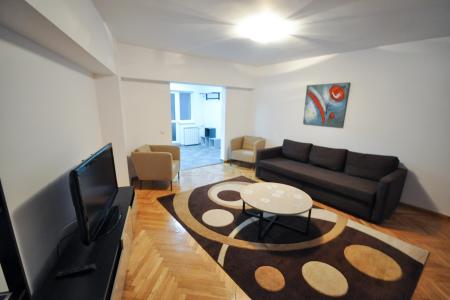 Bulevardul Unirii metrou Apartament Decomandat 3 camere