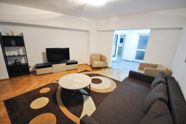 Bulevardul Unirii metrou Apartament Decomandat 3 camere