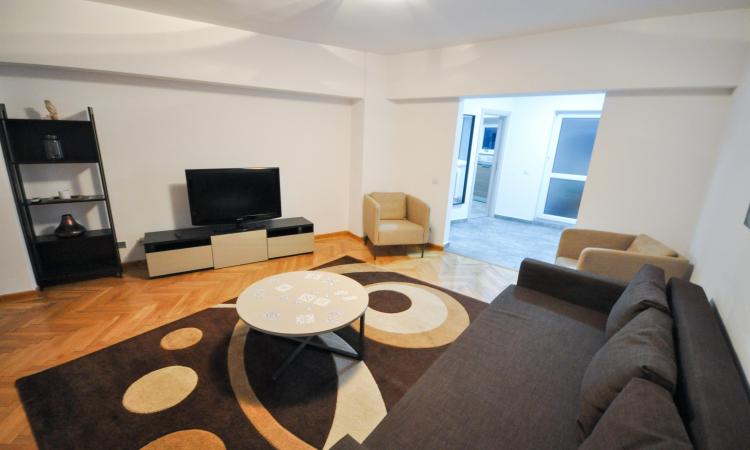 Bulevardul Unirii metrou Apartament Decomandat 3 camere