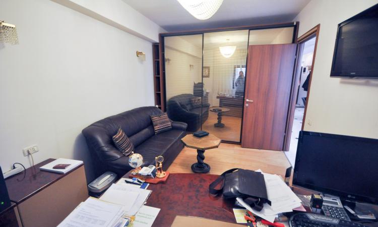 Piata Unirii Nat Unite Spatiu birouri 3 cam Parcare Terasa Proprie