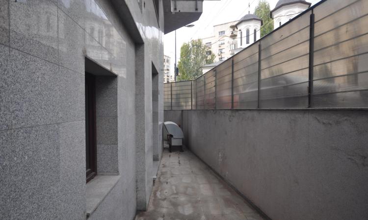 Piata Unirii Nat Unite Spatiu birouri 3 cam Parcare Terasa Proprie