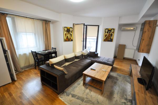 Piata Unirii Natiunile Unite Apartament 2 camere Bloc 2010