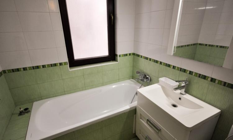 Piata Unirii Natiunile Unite Apartament 2 camere Bloc 2010