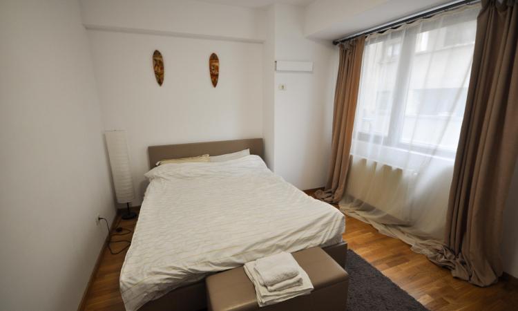 Piata Unirii Natiunile Unite Apartament 2 camere Bloc 2010
