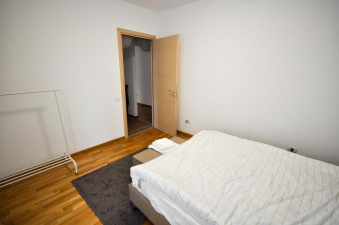 Piata Unirii Natiunile Unite Apartament 2 camere Bloc 2010