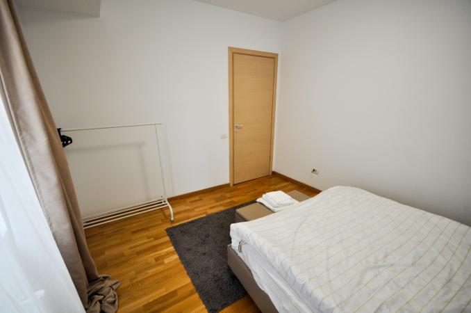 Piata Unirii Natiunile Unite Apartament 2 camere Bloc 2010