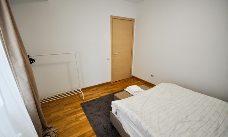 Piata Unirii Natiunile Unite Apartament 2 camere Bloc 2010